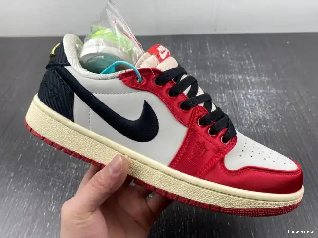 HYPE Room Low x 1 FN0432-017 Trophy Air Jordan OG Home 0622